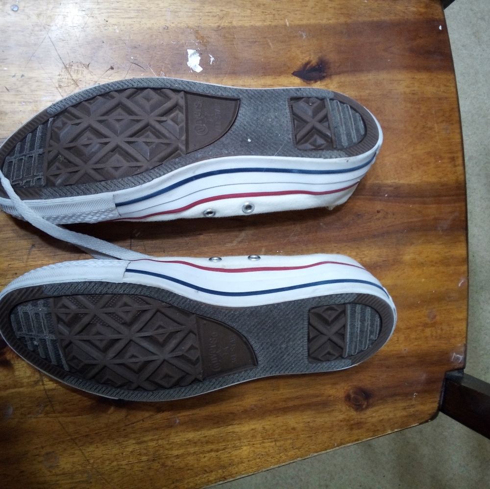 Converse - Picture 2 of 2